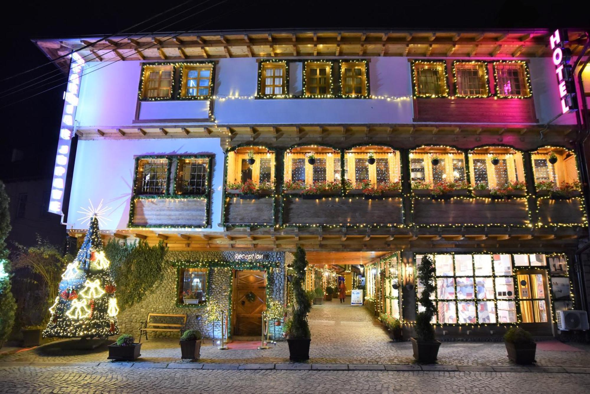 Hotel Carshia E Jupave Gjakova Exteriér fotografie