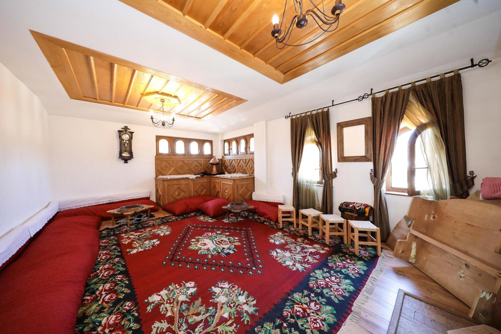 Hotel Carshia E Jupave Gjakova Exteriér fotografie